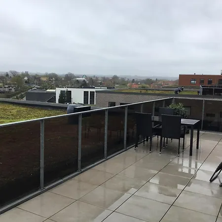 Stor Taet Pa C. Stor Tagterrasse